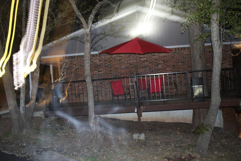 Brydan Suites ユリーカ・スプリングス エクステリア 写真