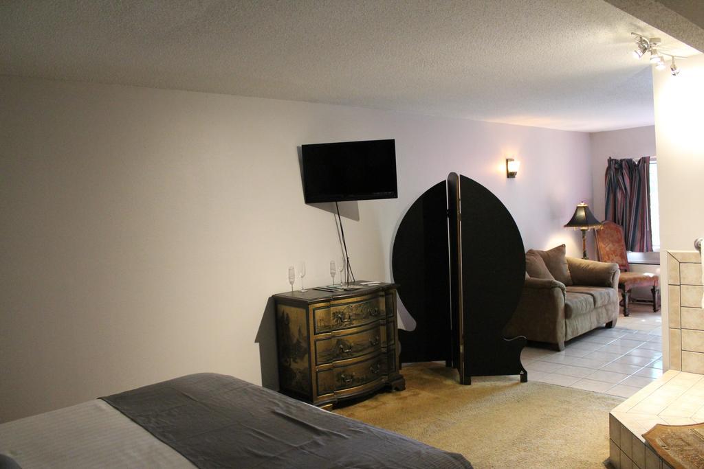 Brydan Suites ユリーカ・スプリングス エクステリア 写真
